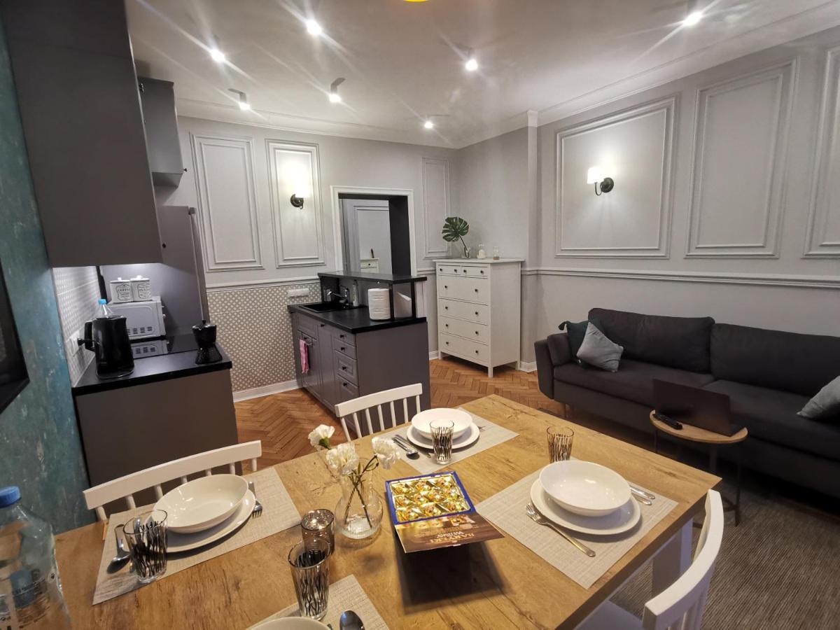 ビャウィストクWm Apartament Lipowa 18Aアパートメント エクステリア 写真