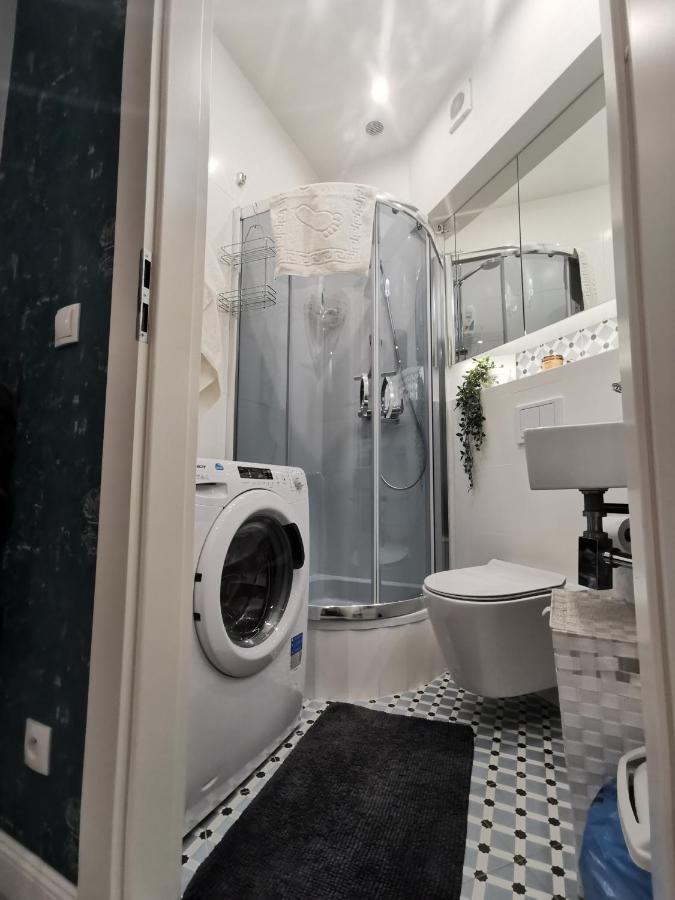 ビャウィストクWm Apartament Lipowa 18Aアパートメント エクステリア 写真