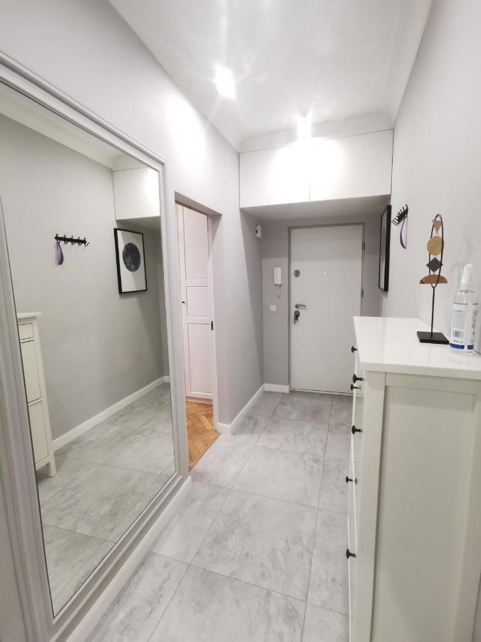 ビャウィストクWm Apartament Lipowa 18Aアパートメント エクステリア 写真